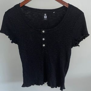 Black button short sleeve shirt